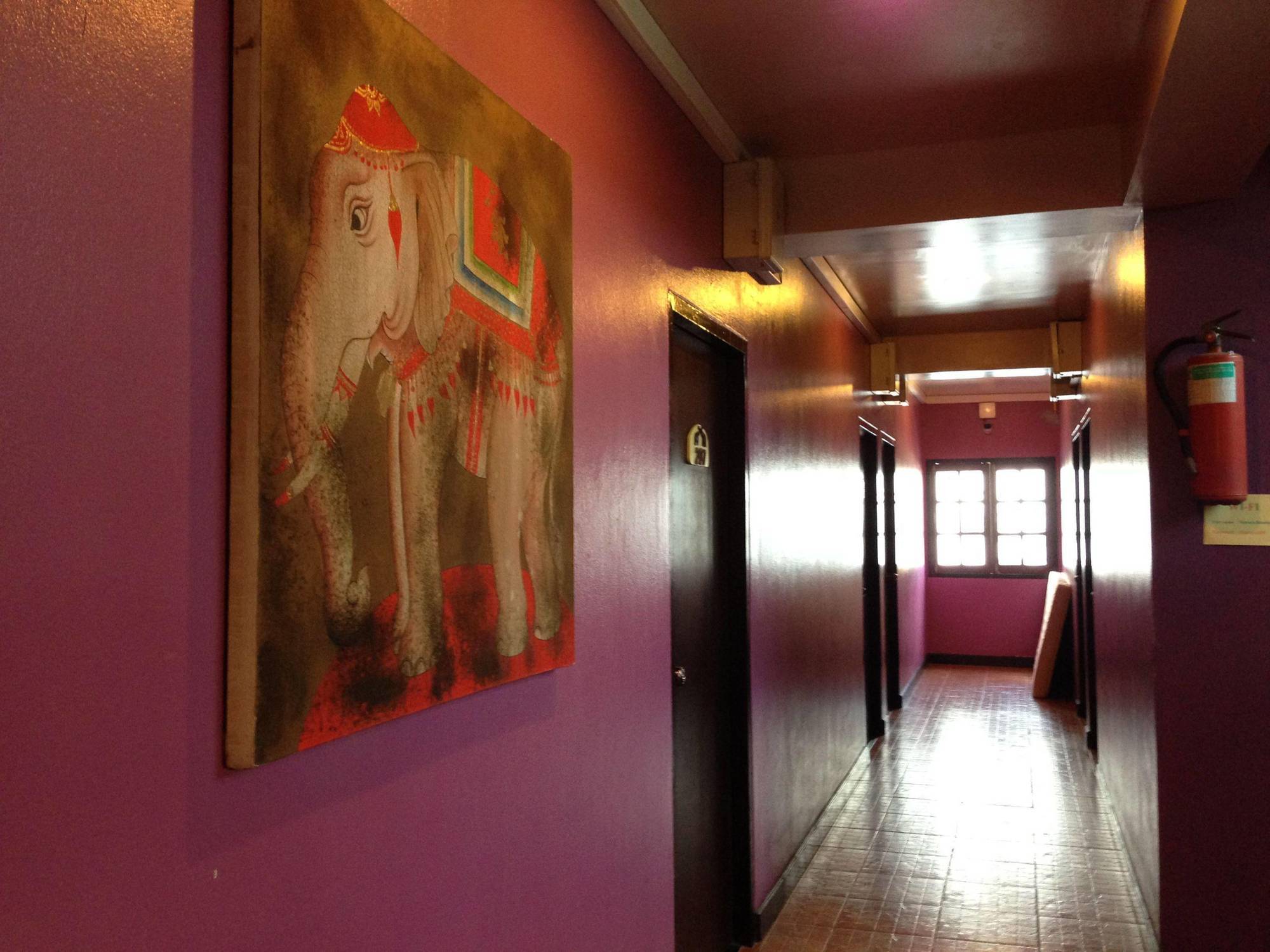 Teeraya Boutique Hostel Τσιάνγκ Μάι Εξωτερικό φωτογραφία